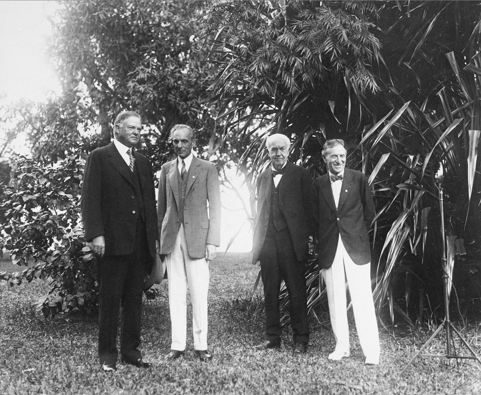1929: Hoover, Edison, Ford and Firestone
